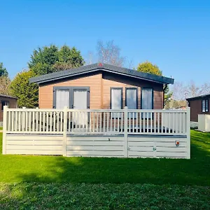 Barakah With Hot Tub , York United Kingdom