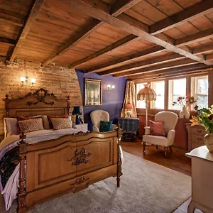 Unique Grade II Hidden Gem, Log Burner & Parking , Holmfirth United Kingdom